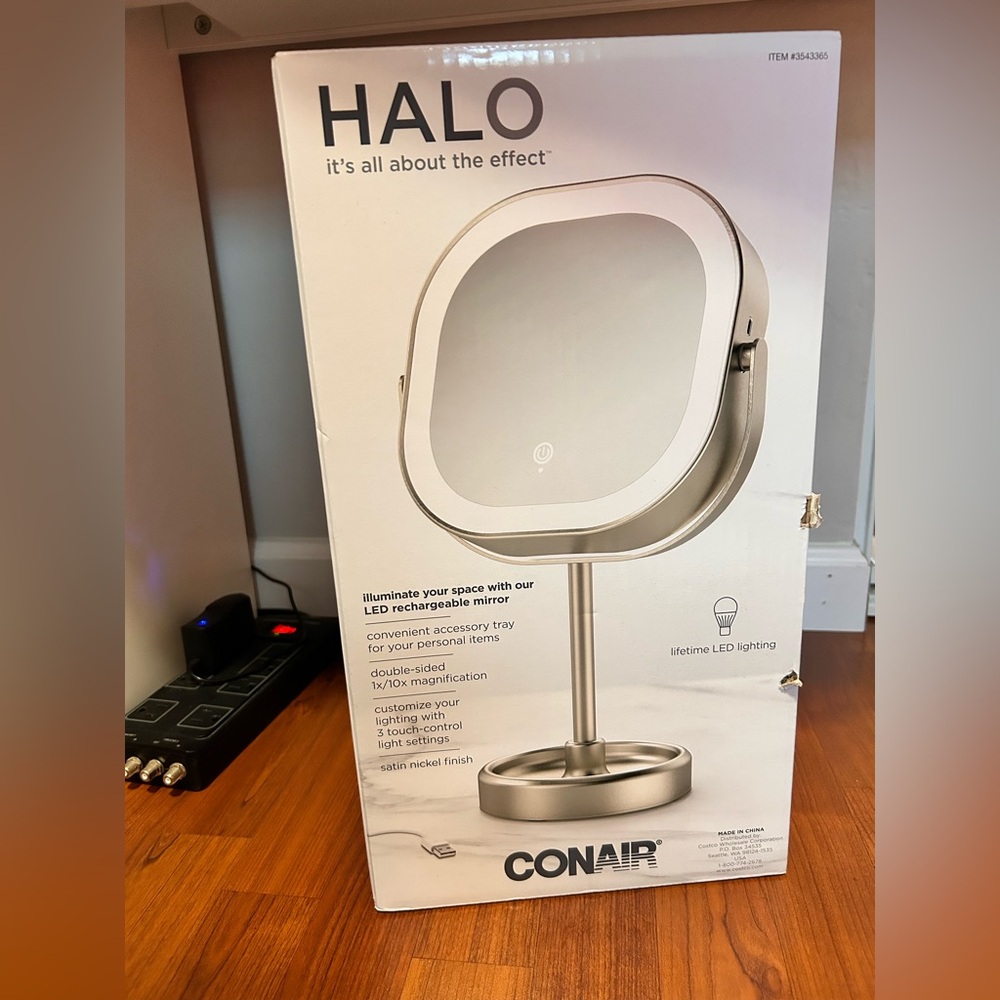 Halo LED Rechargeable Mirror - Silver